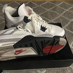 Nike Air Jordan 4 Retro